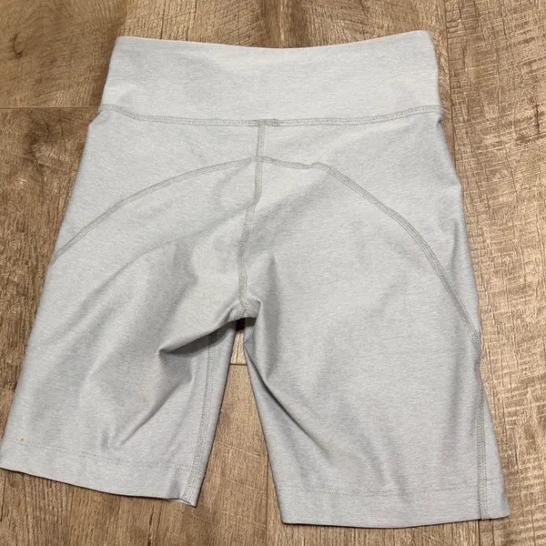 Outdoor Voices Women's High Rise Biker Shorts Light Grey Heather Athletic S/M - Image 7