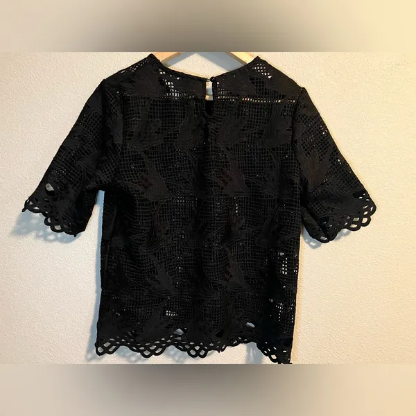 World Market black lace top blouse short sleeve unlined size S/M - Image 3