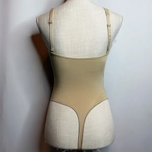 Skims Seamless Sculpt Deep Plunge Thong Bodysuit - Image 5