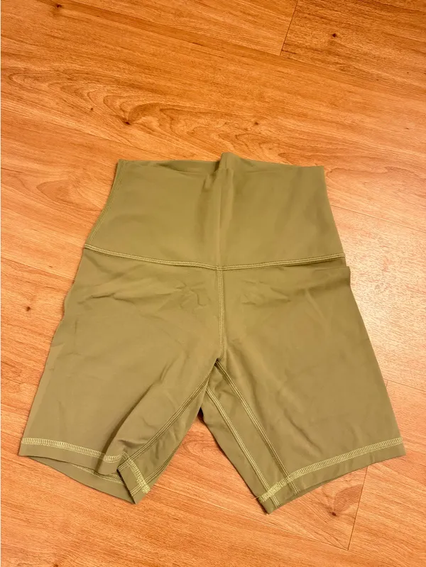 Lululemon Align Shorts 6" High-Rise - Image 2