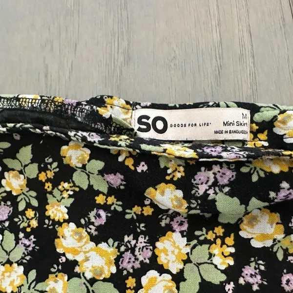 SO Good For Life Floral Mini Skirt Black Purple Green Yellow Medium - Image 4