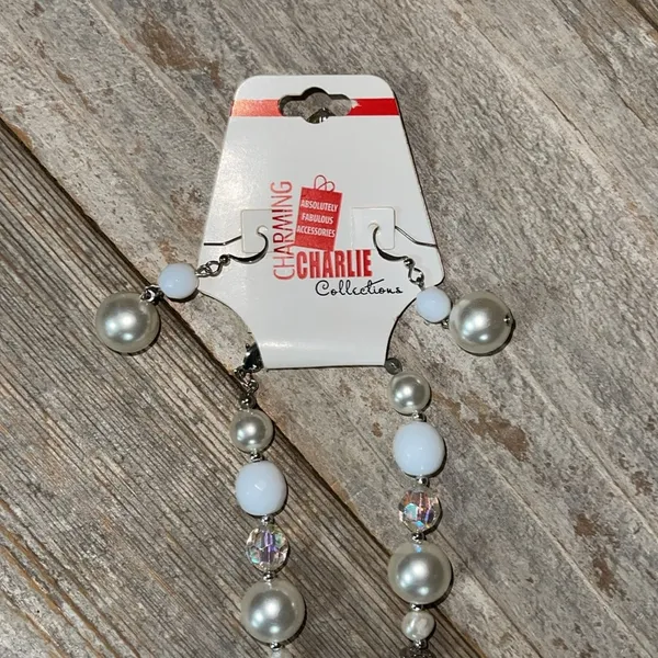 NWT Charming Charlie necklace & earring set white/pearl/crystal beads - Image 3