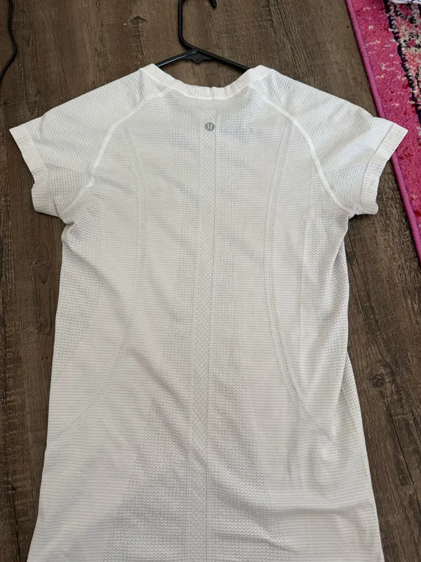 Lululemon Swiftly Short Sleeve - Image 2