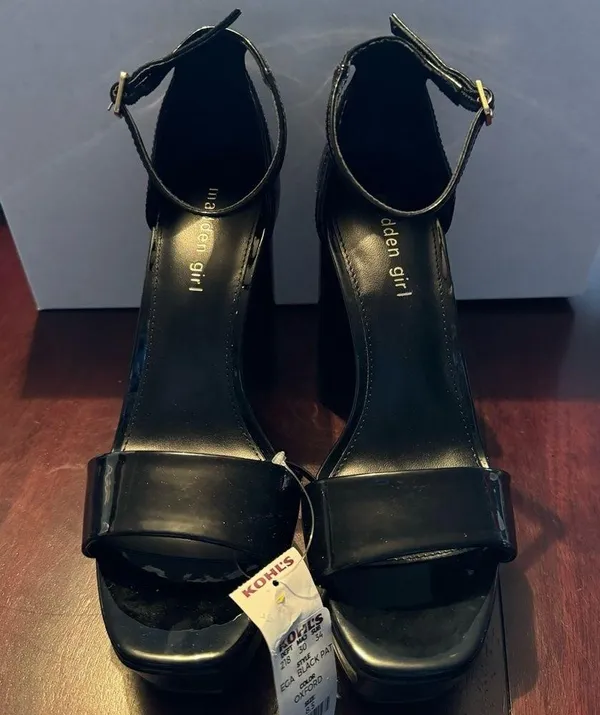 Madden Girl Black Heels - Image 2