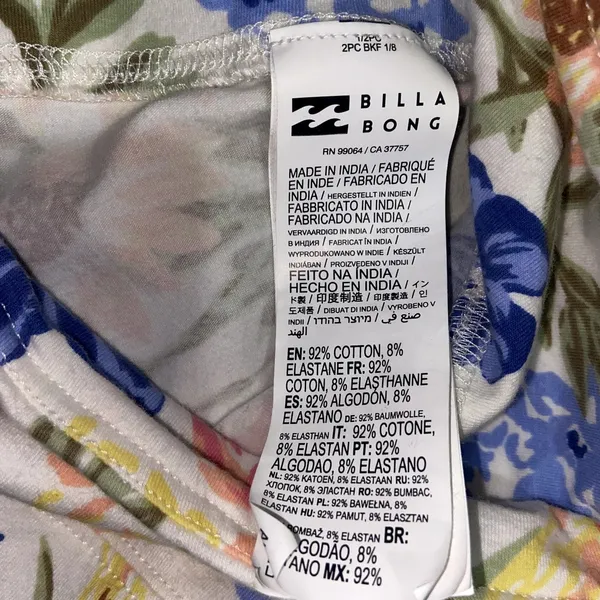 Women's BillaBong Floral Tropical Biker Shorts Medium - Image 6