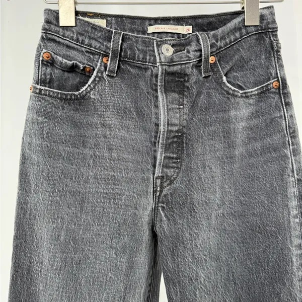 Levi’s Ribcage Straight‎ Ankle Jeans in Well Worn Black Size 26 - Image 4