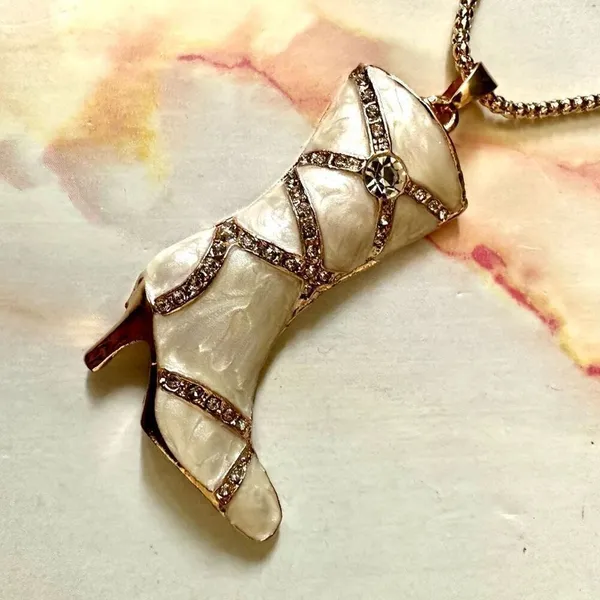 Betsey Johnson enamel rhinestone boot pendant necklace - Image 8
