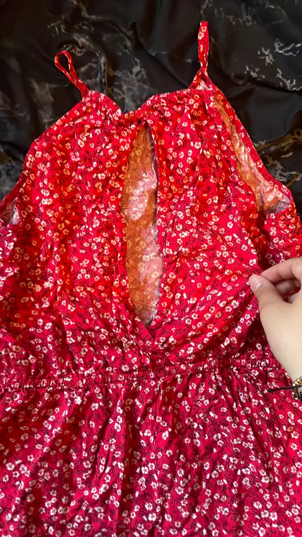 Old Navy Romper Floral Red - Image 4