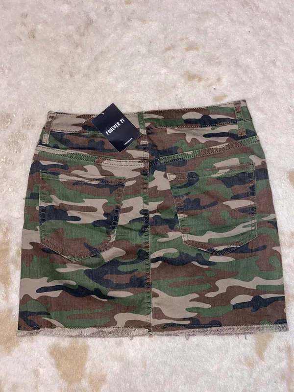Forever 21 NWT camo denim mini skirt - Image 4