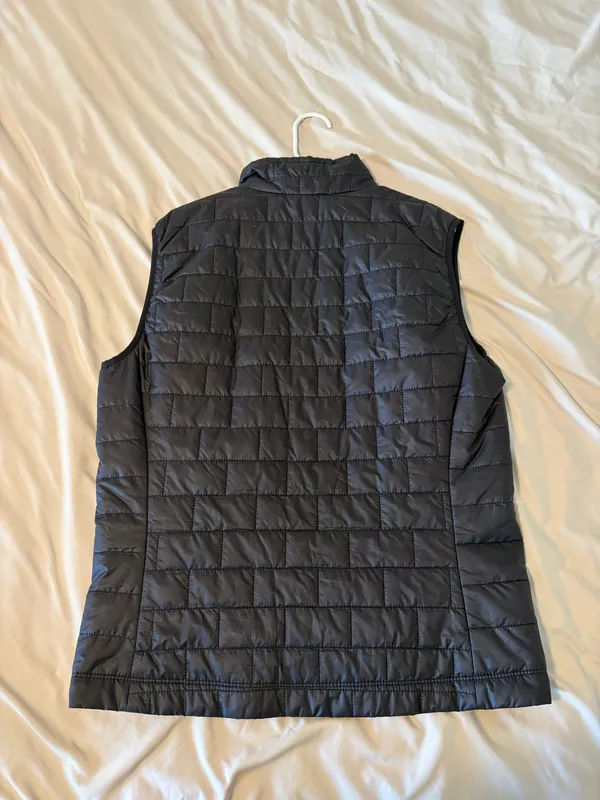Men’s Patagonia vest  - Image 2
