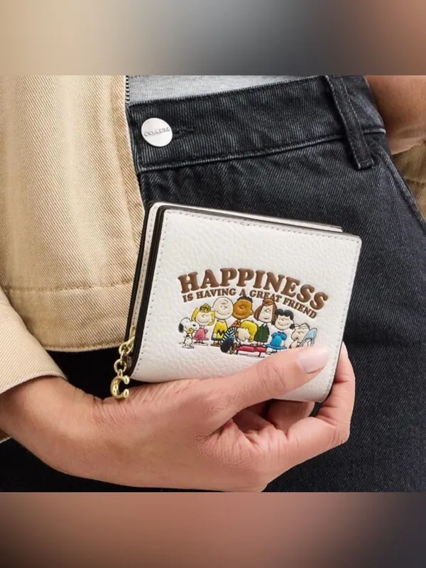 New Coach x Peanuts 2025 Snap Wallet Happiness Charlie Brown Gang - Image 2