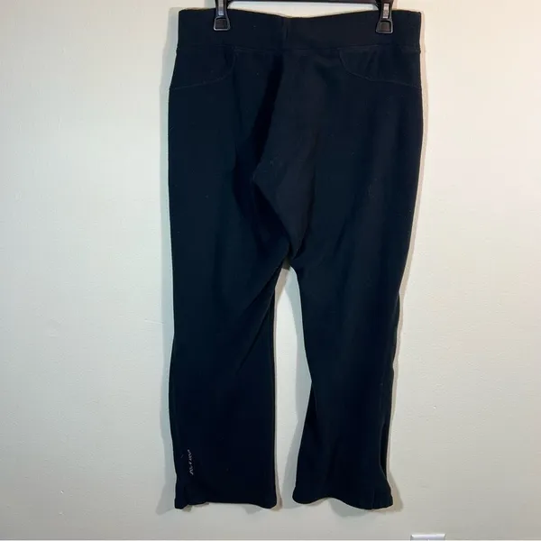 Under Armour Women’s Black‎ Fleece Sweatpants Medium Base Layer - Image 5