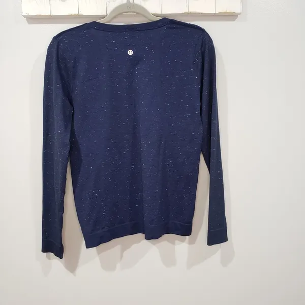 Lululemon Swiftly Relaxed Long Sleeve Size 6 - Image 2