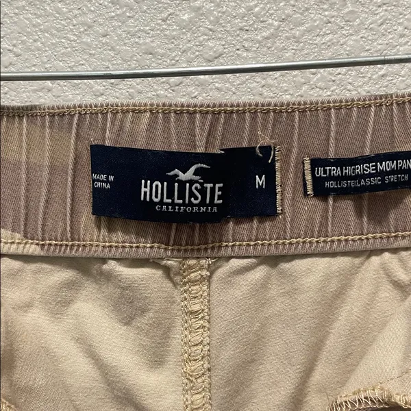 Hollister Camouflage Ultra HighRise Mom-Waisted Pants - Image 3
