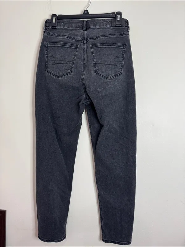 American Eagle Outfitters Washed Black High-Rise Stretch Curvy Mom Jean size 4 - Image 2