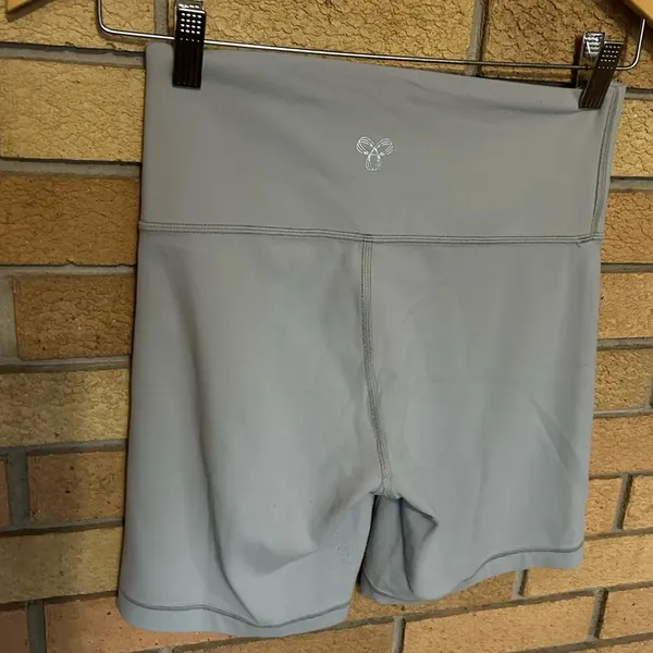 TNA Aritzia Blue High Rise Stretch 7" Inseam Bike Shorts Size Medium - Image 3