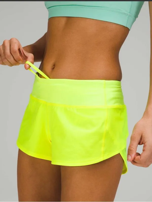 Lululemon Speed Up Low-Rise Short 2.5" Highlight Yellow Size 10 - Image 3