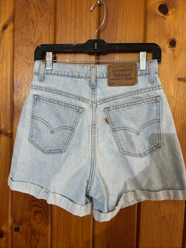 Levi's Light Blue High-Rise Rolled Hem Denim Shorts 954 shorts size 9 - Image 2
