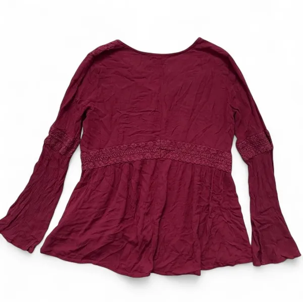 Burgundy Hollister Co. long sleeve babydoll blouse with intricate crochet lace detailing - Image 2