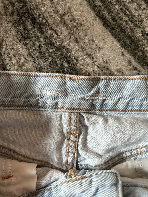 Old Navy Slouchy Straight Jean Shorts - Image 4