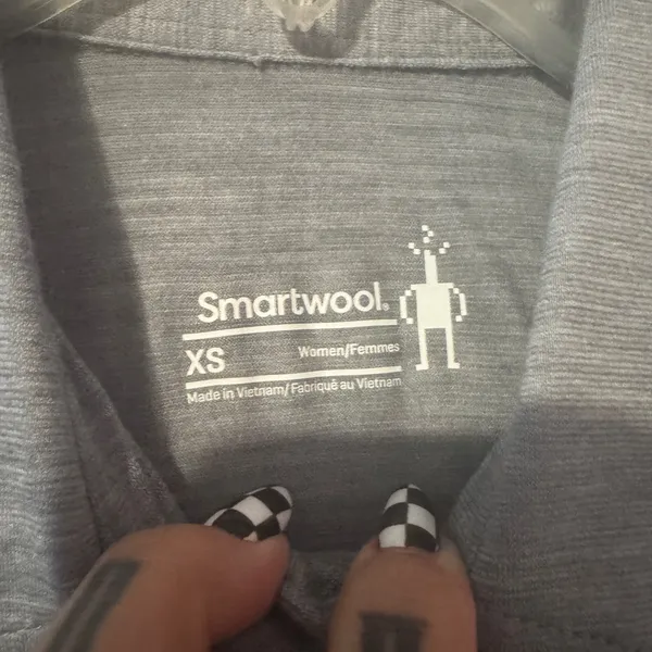 Smartwool Everyday Exploration Gray/white Button-Up Shirt size XS - Image 3