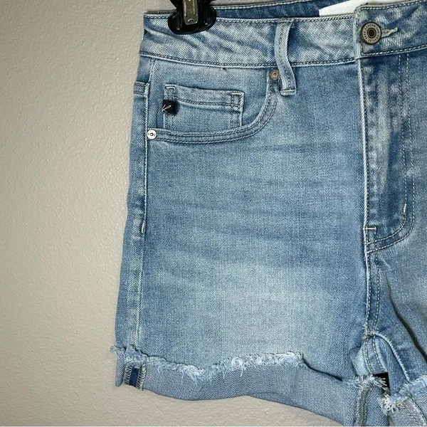 Kancan Jasmine High Rise Cuffed Hem Denim Shorts Women’s Size Large - Image 4