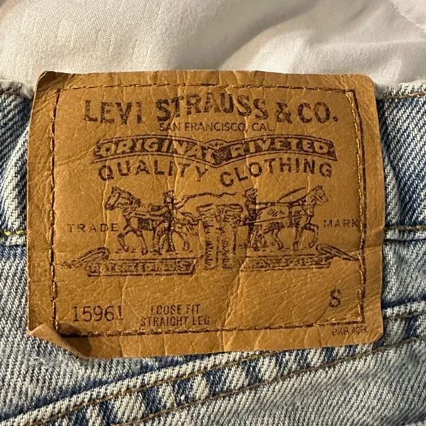 Levi’s Vintage 961 Waist 28 inches Inseam 28 inches Light Wash Loose fit 1996 - Image 5