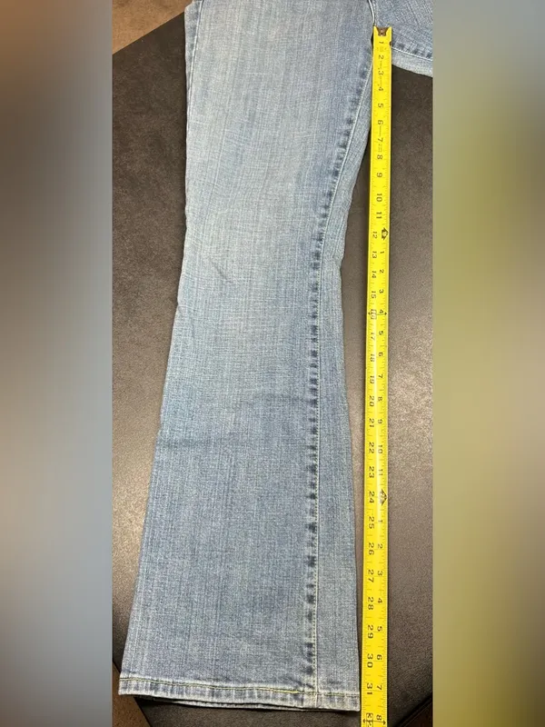 Levi’s Women’s Size 10x32” LONG 515 Blue Mid Rise Denim Bootcut Jeans - Image 4