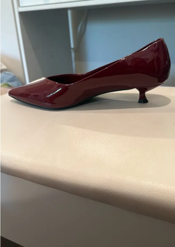 & Other Stories Burgundy Patent Leather Kitten Heels - Image 3