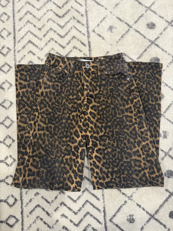 Q2 Leopard Jeans Brown Size XS - Image 2