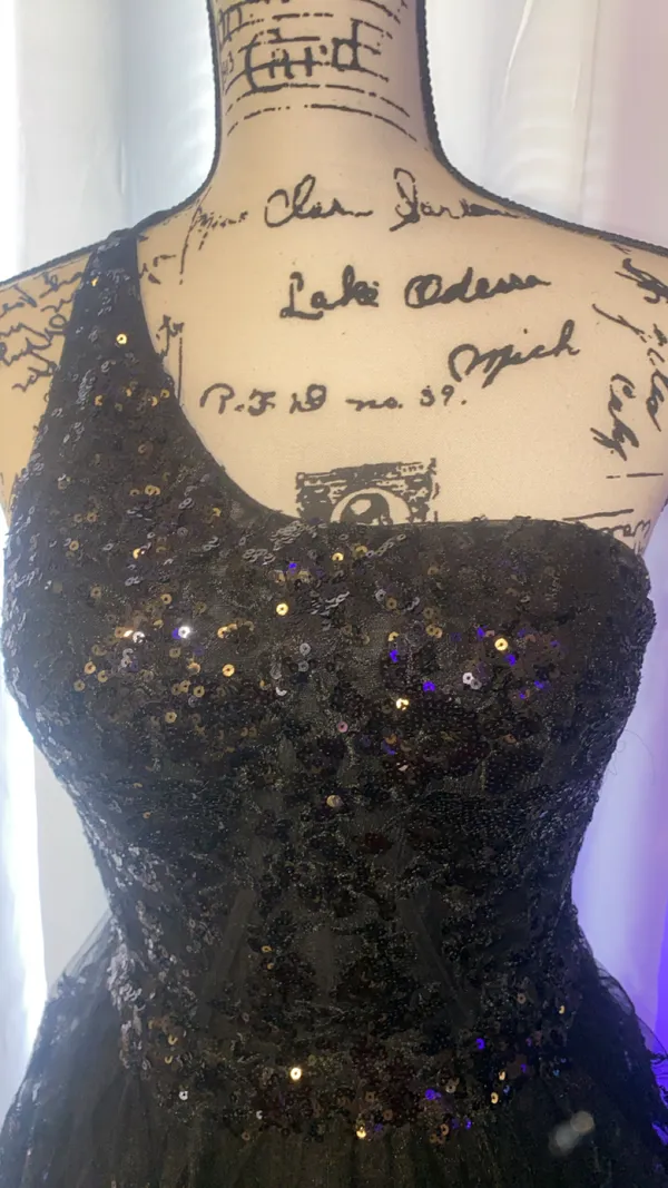 Stacees black dress - Image 3