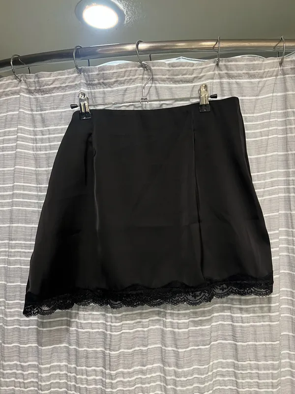 SheIn Black Lace Skirt - Image 2