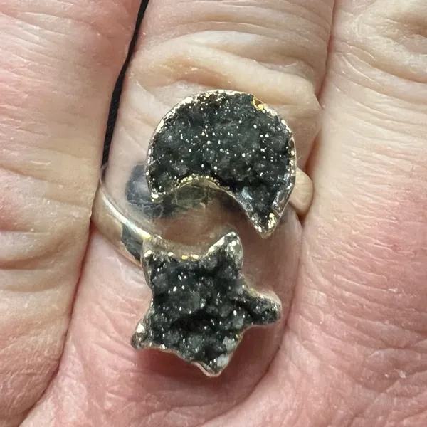 Druzy stone moon/star ring - Image 2