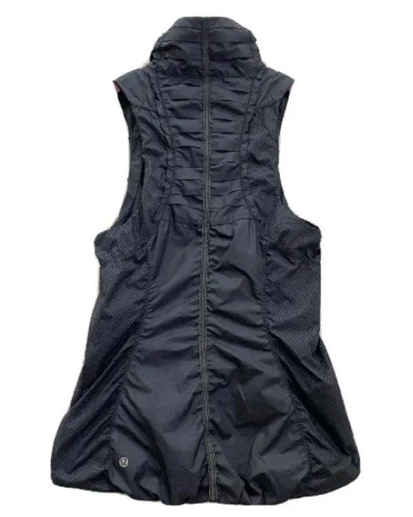 LULULEMON Black Lightweight Pleated Reflective Vest Size 4 - Image 9