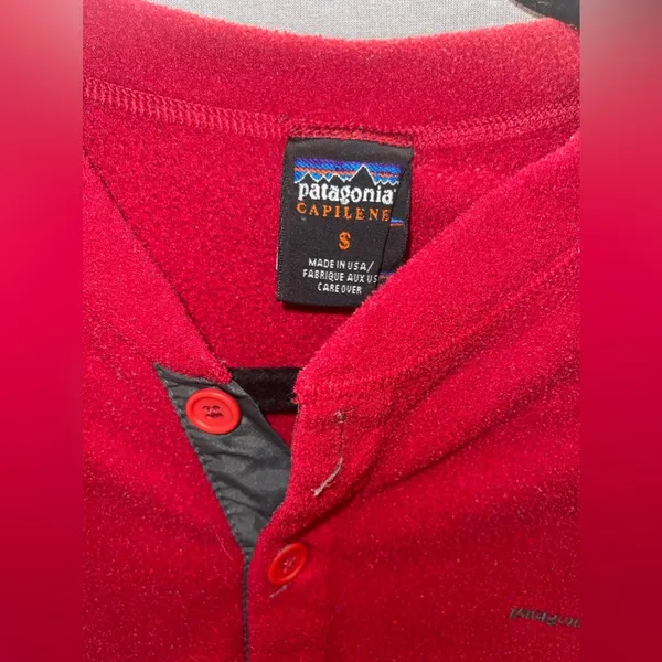 Patagonia thermal button fleece material size small - Image 6