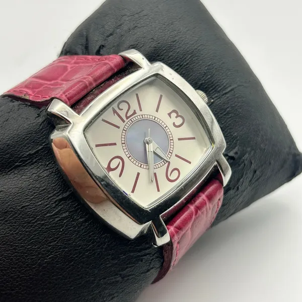 Faded Glory Square Face Dial Silver Tone Pink Band Women’s Watch Working - Image 3
