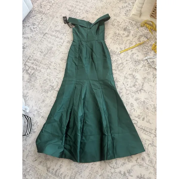 Alfred Sung Off-the-Shoulder Cuff Trumpet Gown Hunter Green Satin Size 2 D760 - Image 4