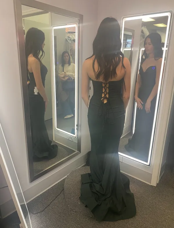 Emerald Green Prom Dress - Image 4