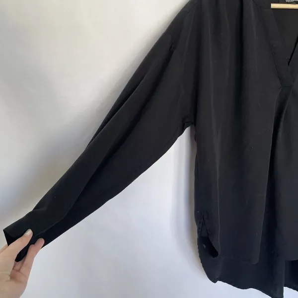 Madewell‎ Womens Black Long Sleeve V-Neck Blouse Medium Polyester & Modal Blend - Image 2