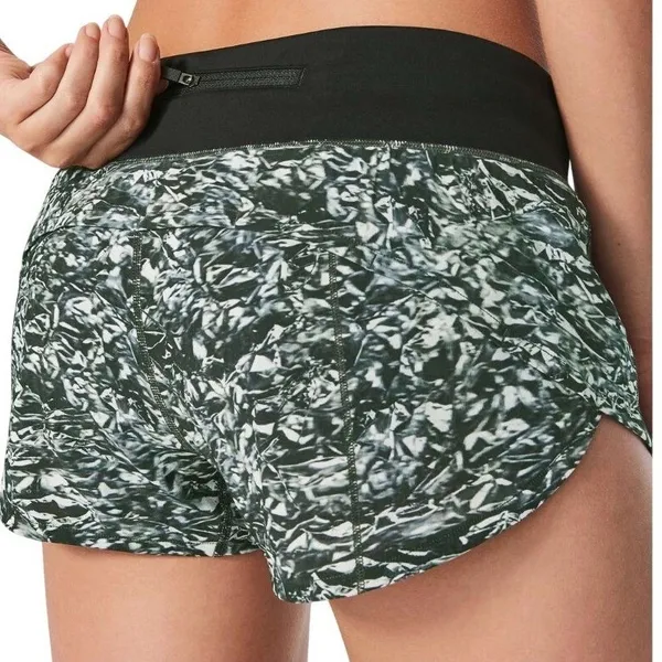 Lululemon Women's Size 8 Speed Up Shorts Black White‎ Abstract Print Running - Image 2