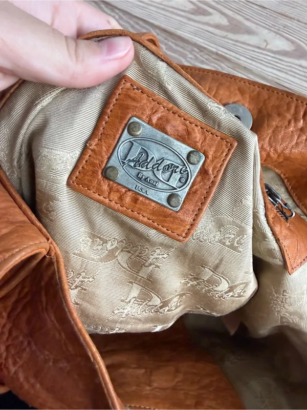 Addore by Anat USA Leather Tote Bag imperfections in pics - Image 4