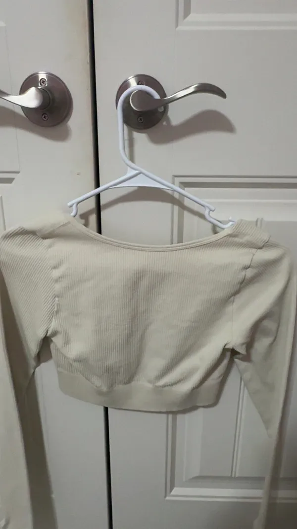 Amazon Long Sleeve Top - Image 2