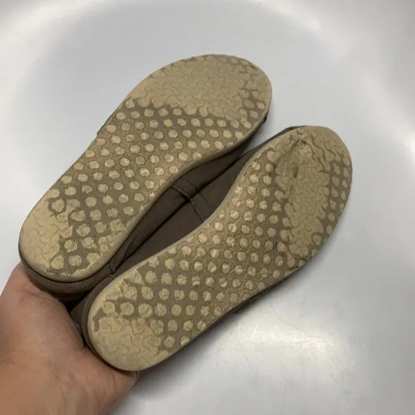 Toms taupe slip on shoes size‎ 7.5 - Image 6