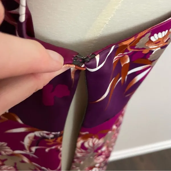 Tahari Dress Sheath Floral Botanical Leaves Lined Sleeveless Fuchsia Pink Purple - Image 13
