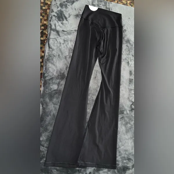 Aerie Offline Real Me Xtra Bootcut Legging in Black Size Small Short - Image 9