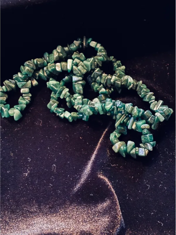 Vintage Green Aventurine Crystal Chip Necklace 32 in. Long Strand Boho Statement - Image 2