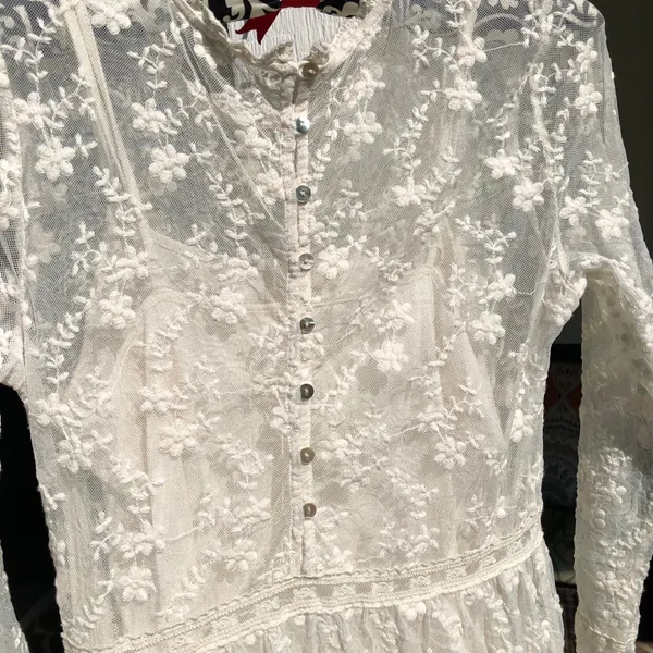 🛍️ Lace Dress w/button back & long sleeve Cream S - Image 6