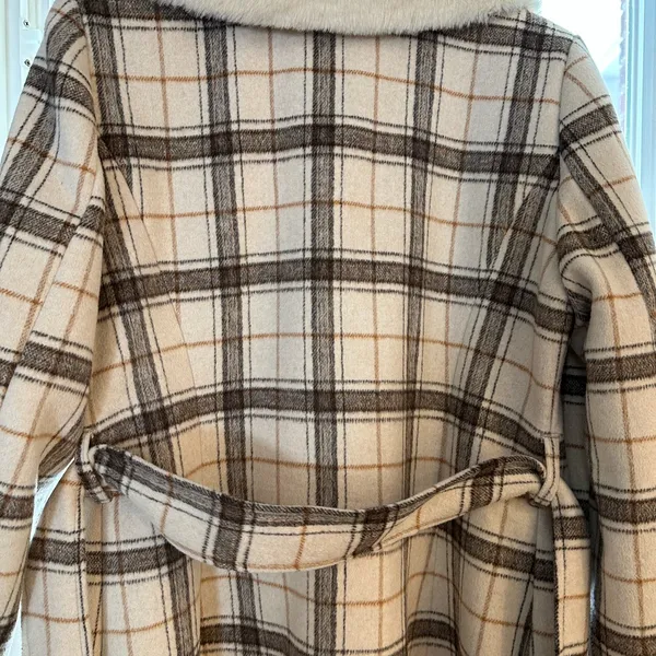 Gal Meets Glam Brown Ivory Plaid Women's Coat with Faux Fur Collar - Image 6