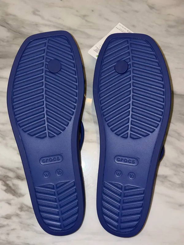 NWT Crocs Miami Toe Loop Strappy Sandals W10 Blue Lightweight Jelly Flat - Image 3
