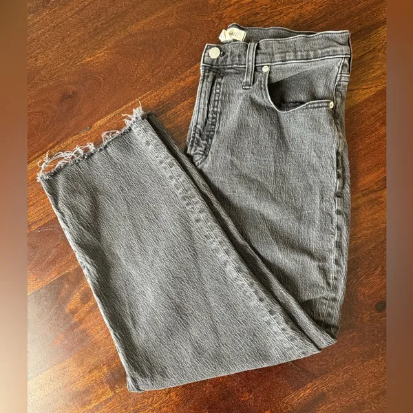 Madewell Dark Ankle Crop Denim - Image 2